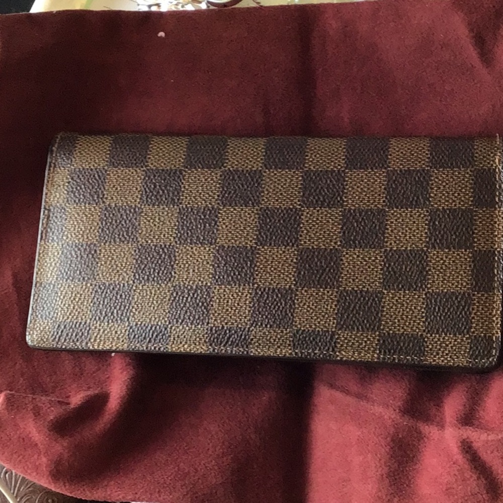Designer-Inspired Brown Checkered Women’s Clutch Wallet